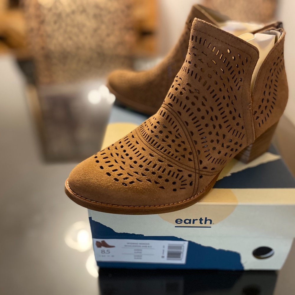 EARTH suede ankle booties